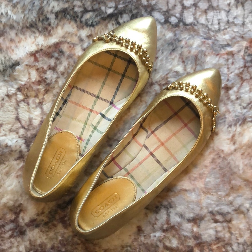 Gold pointed toe coach flats vintage sz 6.5
